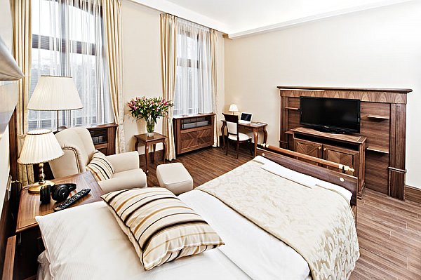 Malování/údržba lůžkových oddělení